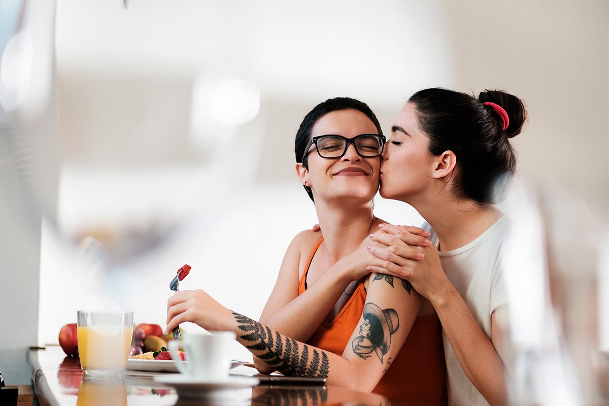 Saiba tudo sobre fertilização in vitro para casal homoafetivo